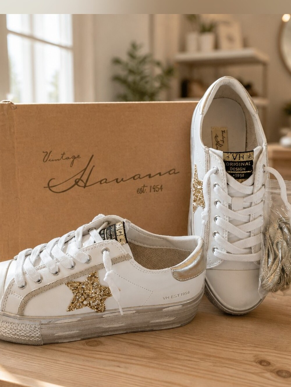 Vintage Havana "Amaze 9" White/Gold Glitter Size 9